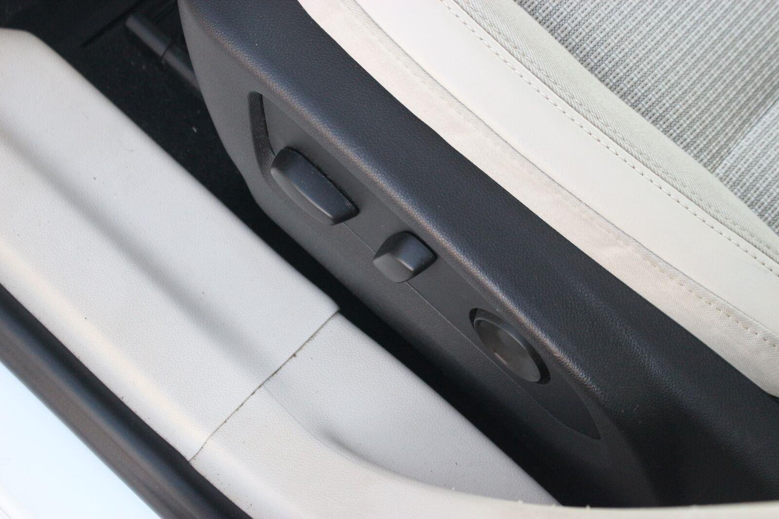 Used 2022 SUMMIT WHITE Buick Preferred image 16