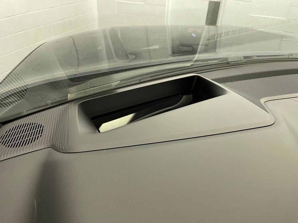 New 2026 Fathom Blue Pearl-Coat Exterior Paint (Late Availability) Jeep Summit Obsidian image 18