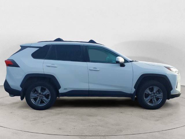 Used 2025 White Toyota XLE image 4