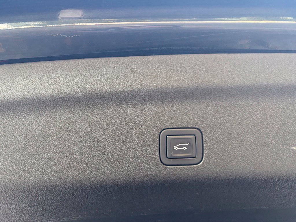 2023 GMC Yukon XL AT4 - Photo 33