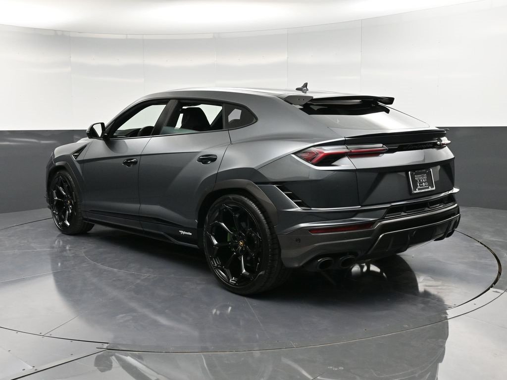 2024 Lamborghini Urus Performante photo 2