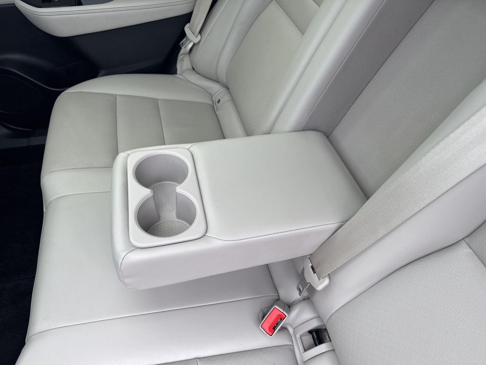 Used 2024 Everest White Pearl Nissan SV image 11