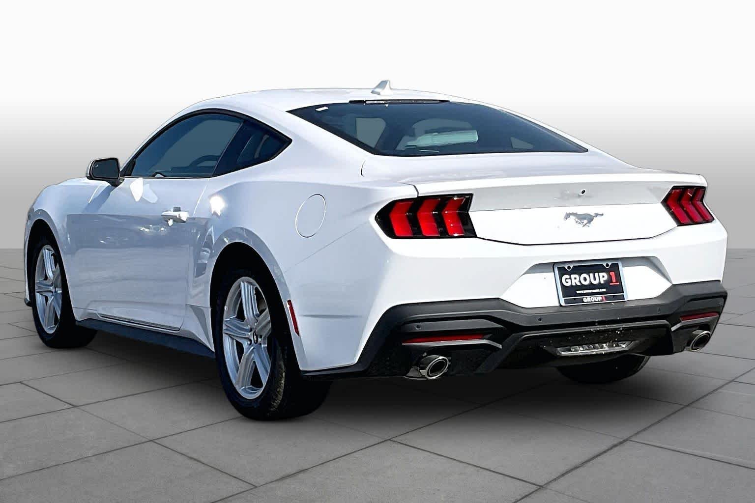 New 2026 Oxford White Ford EcoBoost® Fastback image 9