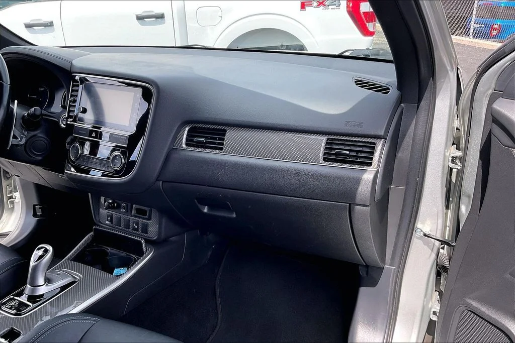 Used 2019 Alloy Silver Metallic Mitsubishi SEL image 15