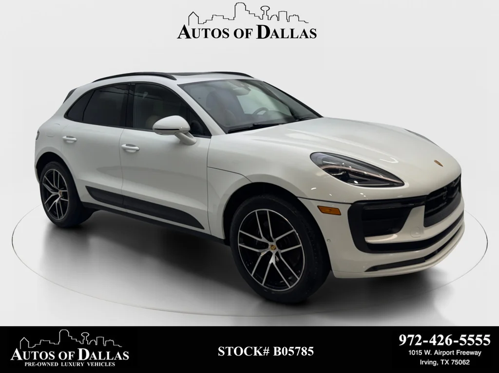 2022 Porsche Macan -'s photo