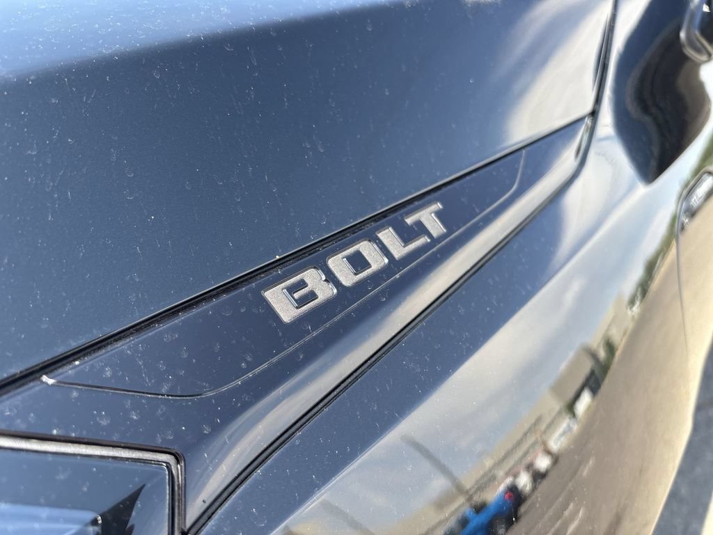 2027 Chevrolet Bolt LT - Photo 32