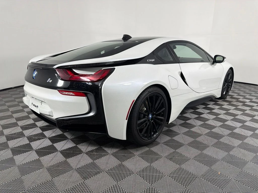 Used 2019 White BMW Base image 5