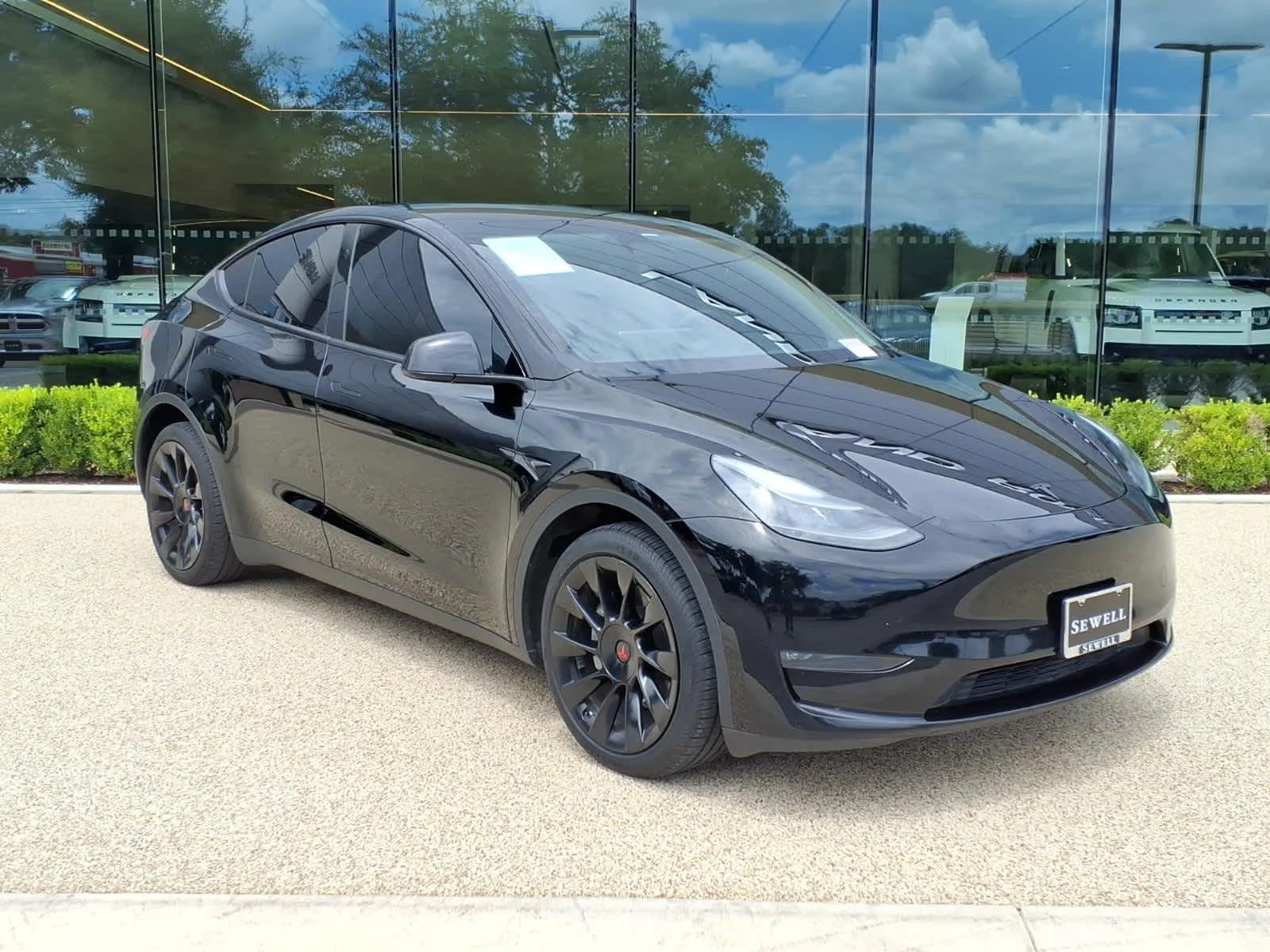 Used 2023 Black Tesla  image 4