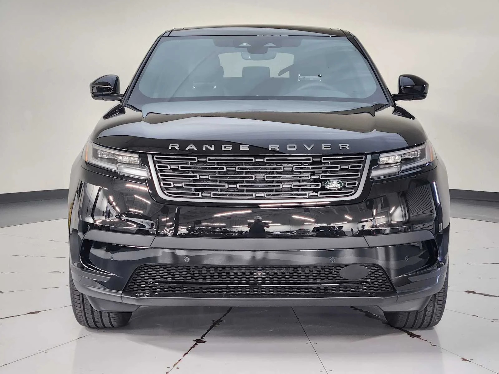 New 2026 Santorini Black Metallic Land Rover S image 14