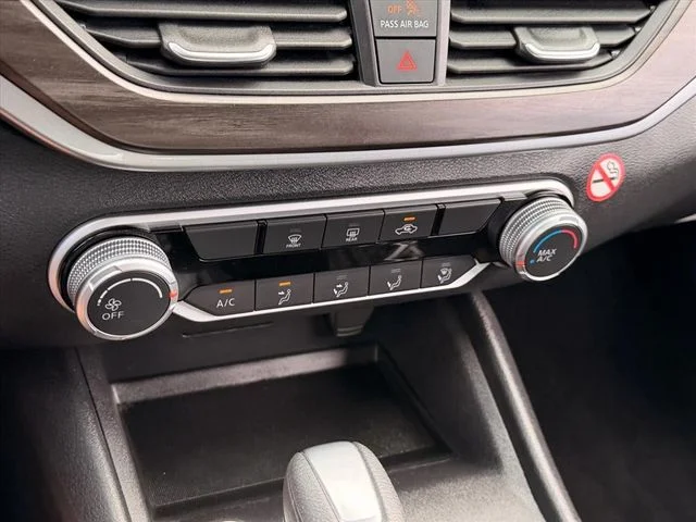 Used 2025 Red Nissan 2.5 SV image 24