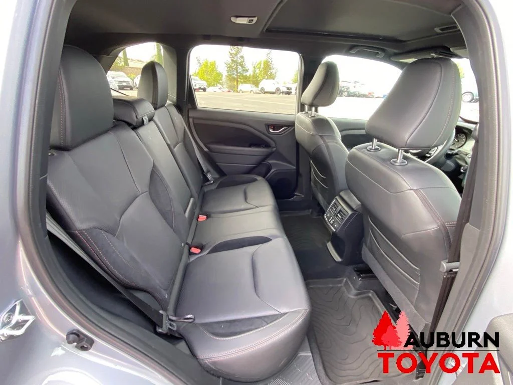 Used 2025 Ice Silver Metallic Subaru Touring image 19