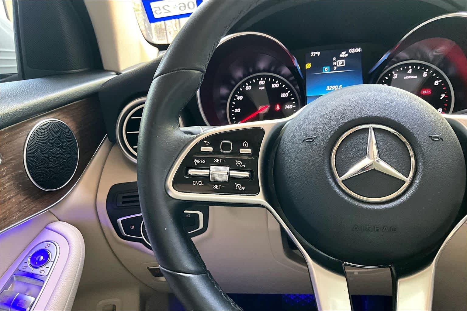 Used 2021 Polar White Mercedes-Benz GLC 300 image 23