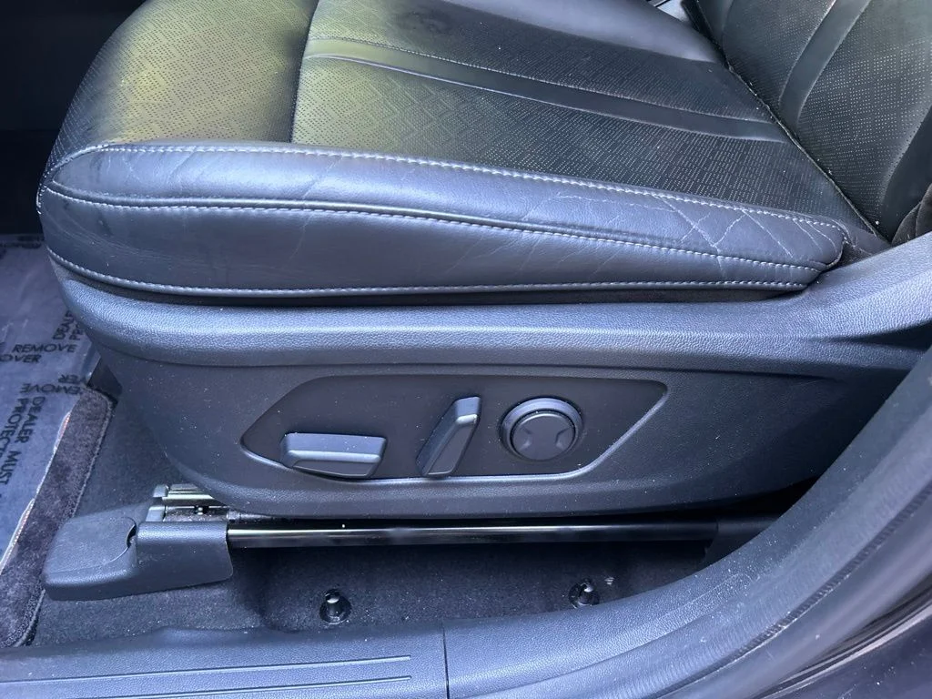 Used 2023 Gray Kia EX image 17