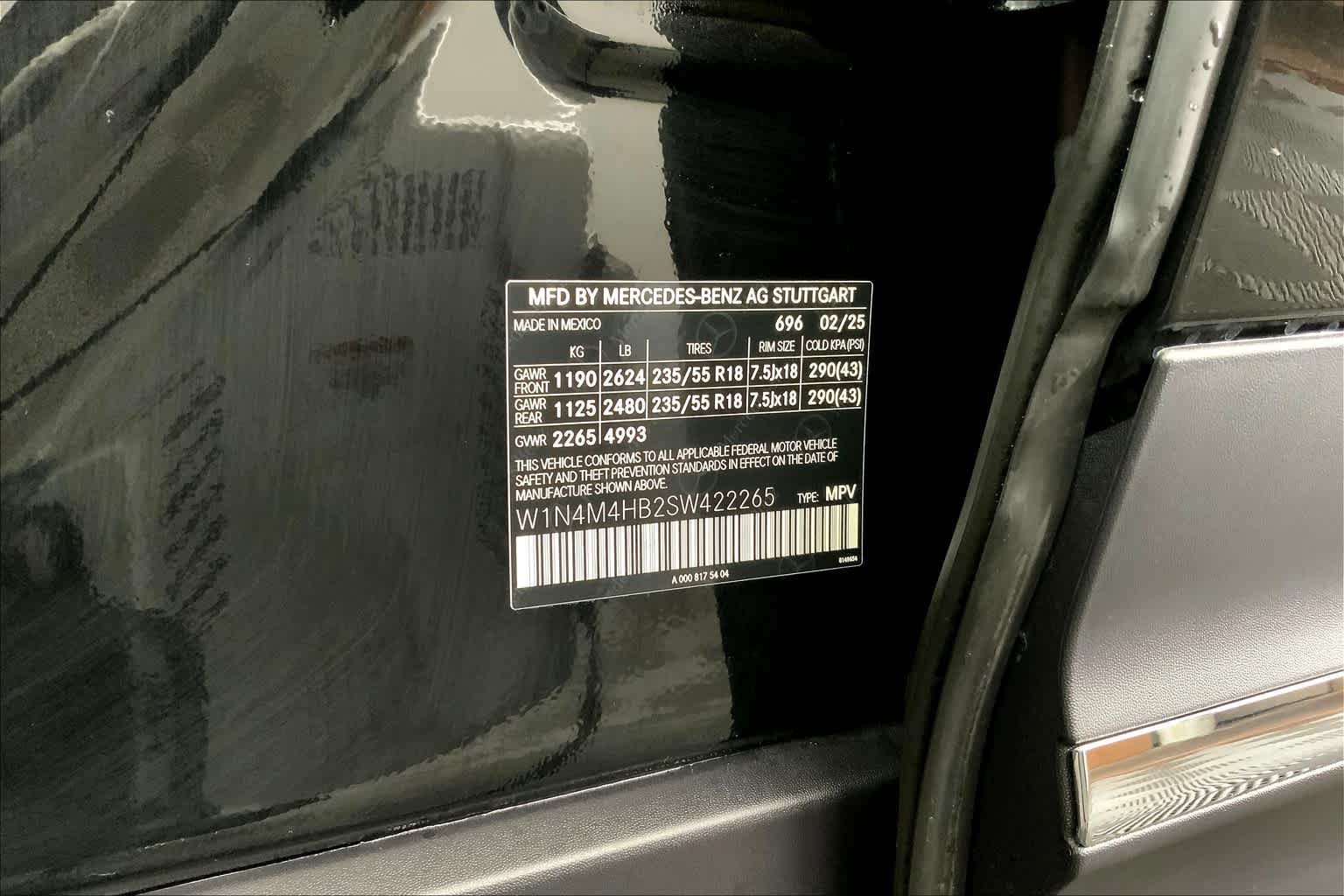 Used 2025 696/Night Black Mercedes-Benz GLB 250 image 13