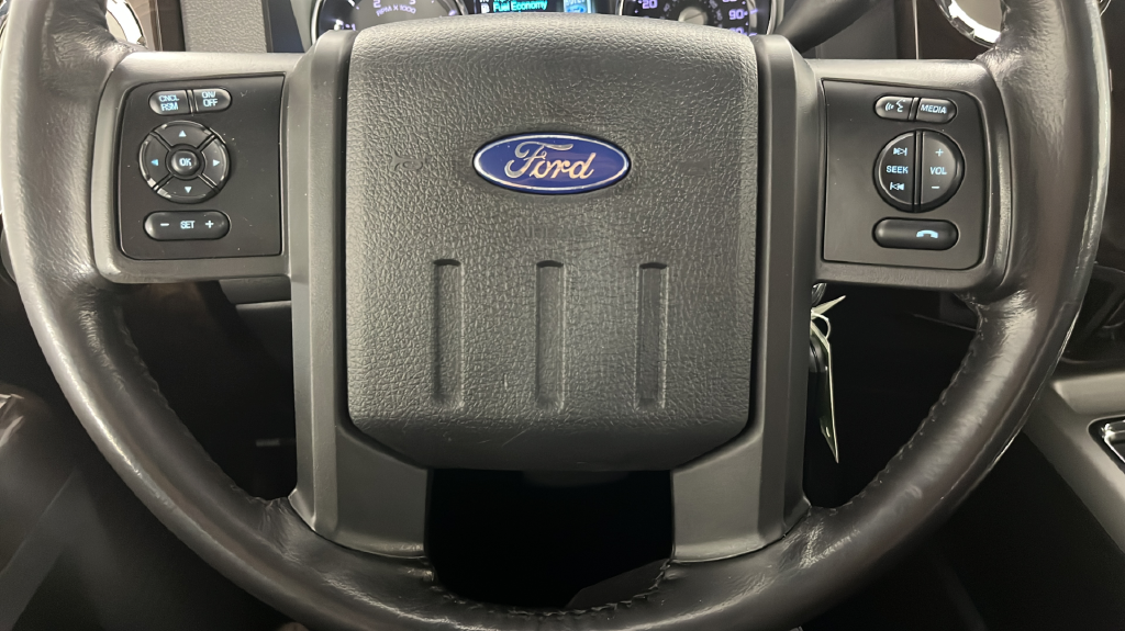 Used 2015 White Platinum Clearcoat Metallic Ford Platinum image 35