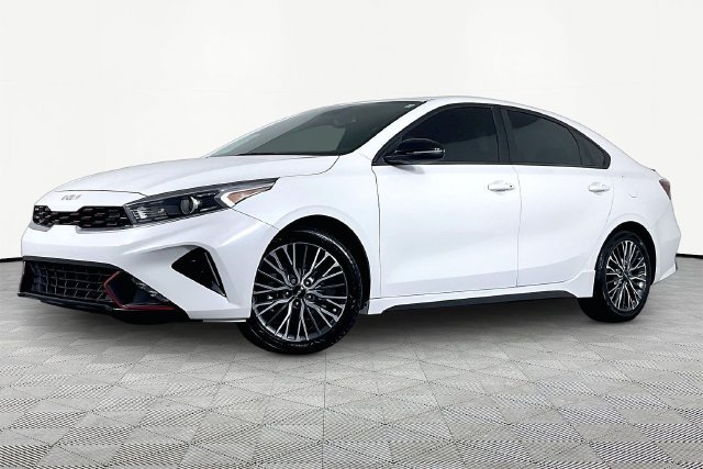 Used 2022 White Kia GT-Line image 1