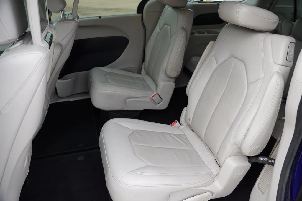 Used 2021 Blue Chrysler Touring L image 17