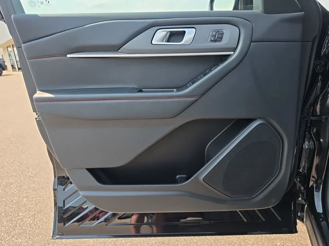 Used 2025 Black Metallic Ford ST-Line image 19