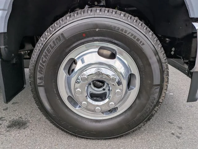 New 2026 Glacier Gray Metallic Tri-Coat Ford F-350® King Ranch® image 11