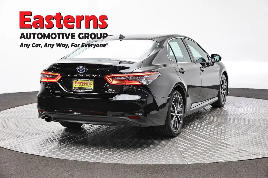 Used 2022 Black Toyota XLE image 5