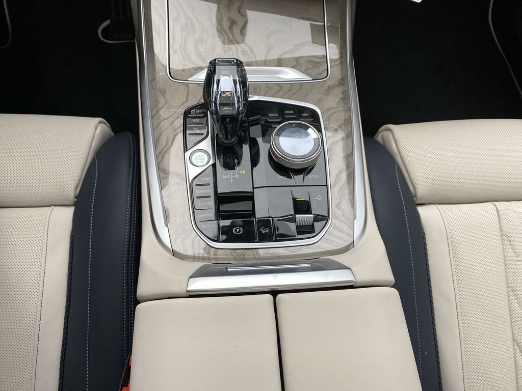 Used 2020 White BMW xDrive40i image 47