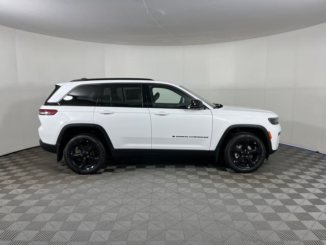 New 2026 Bright White Clearcoat Jeep Limited image 4