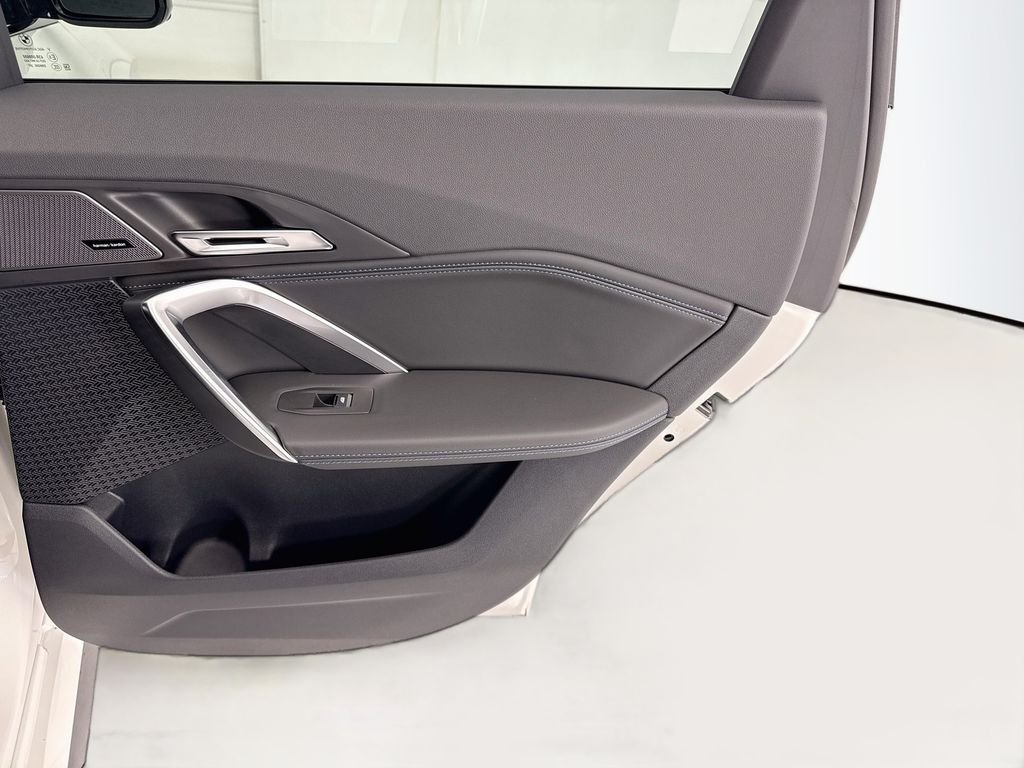 New 2027 Alpine White BMW xDrive28i image 26