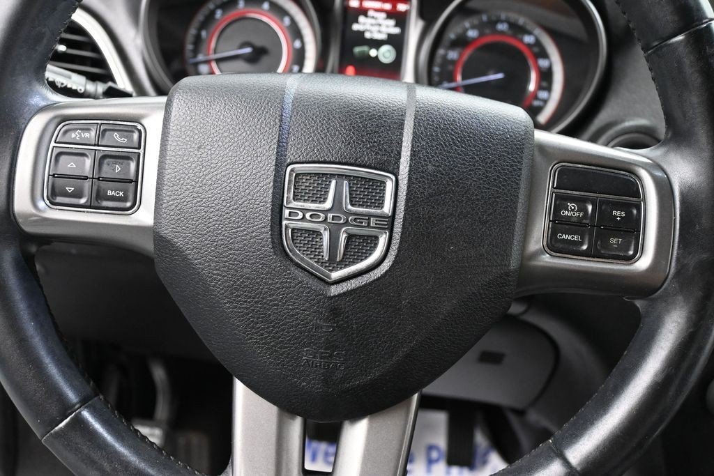 Used 2017 Billet Clearcoat Dodge Crossroad image 13