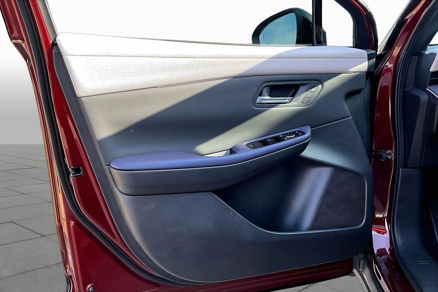 New 2026 Coulis Red Metallic/Black Nissan PLATINUM+ image 10