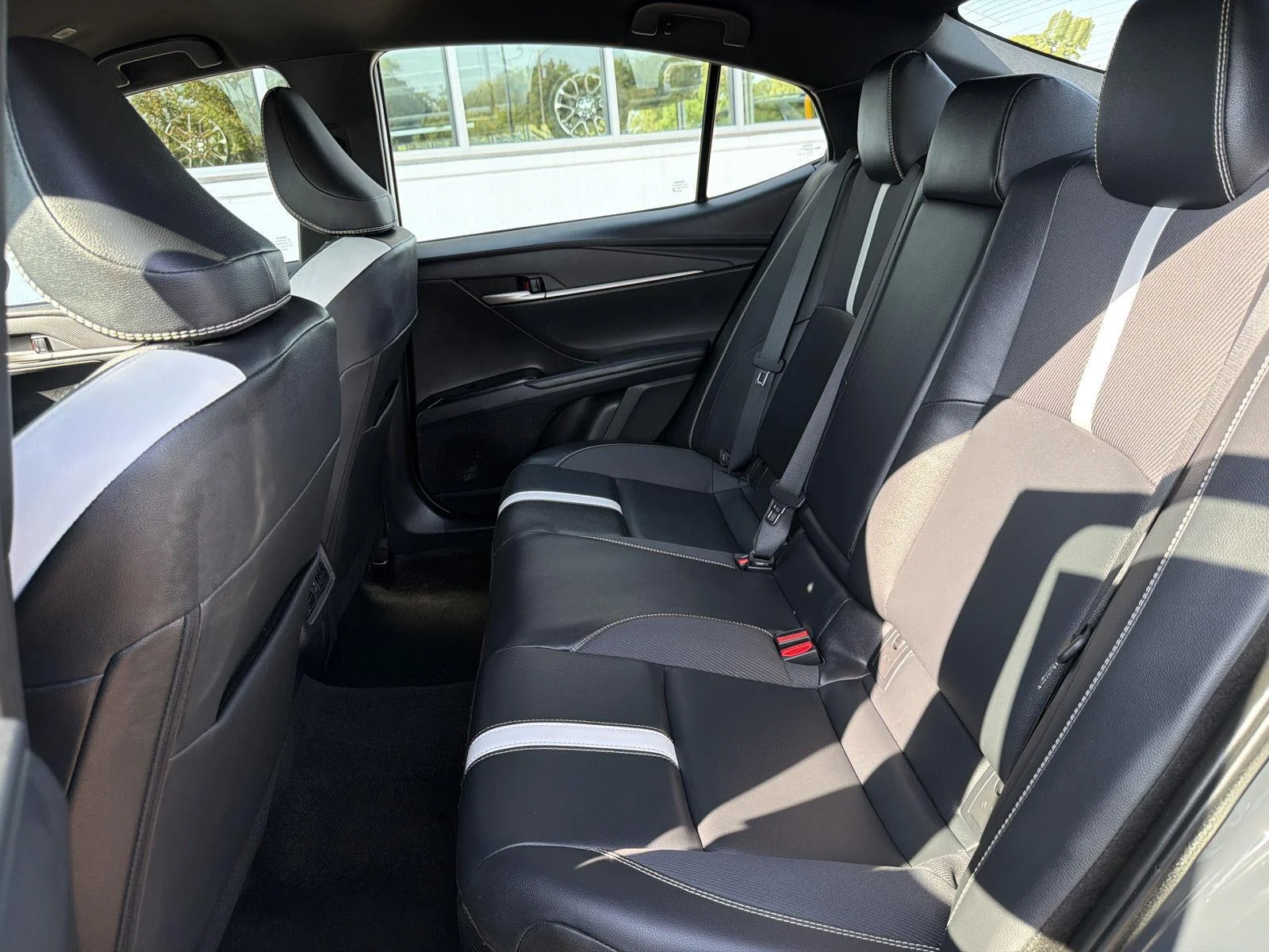 Used 2025 Underground Toyota LE image 33