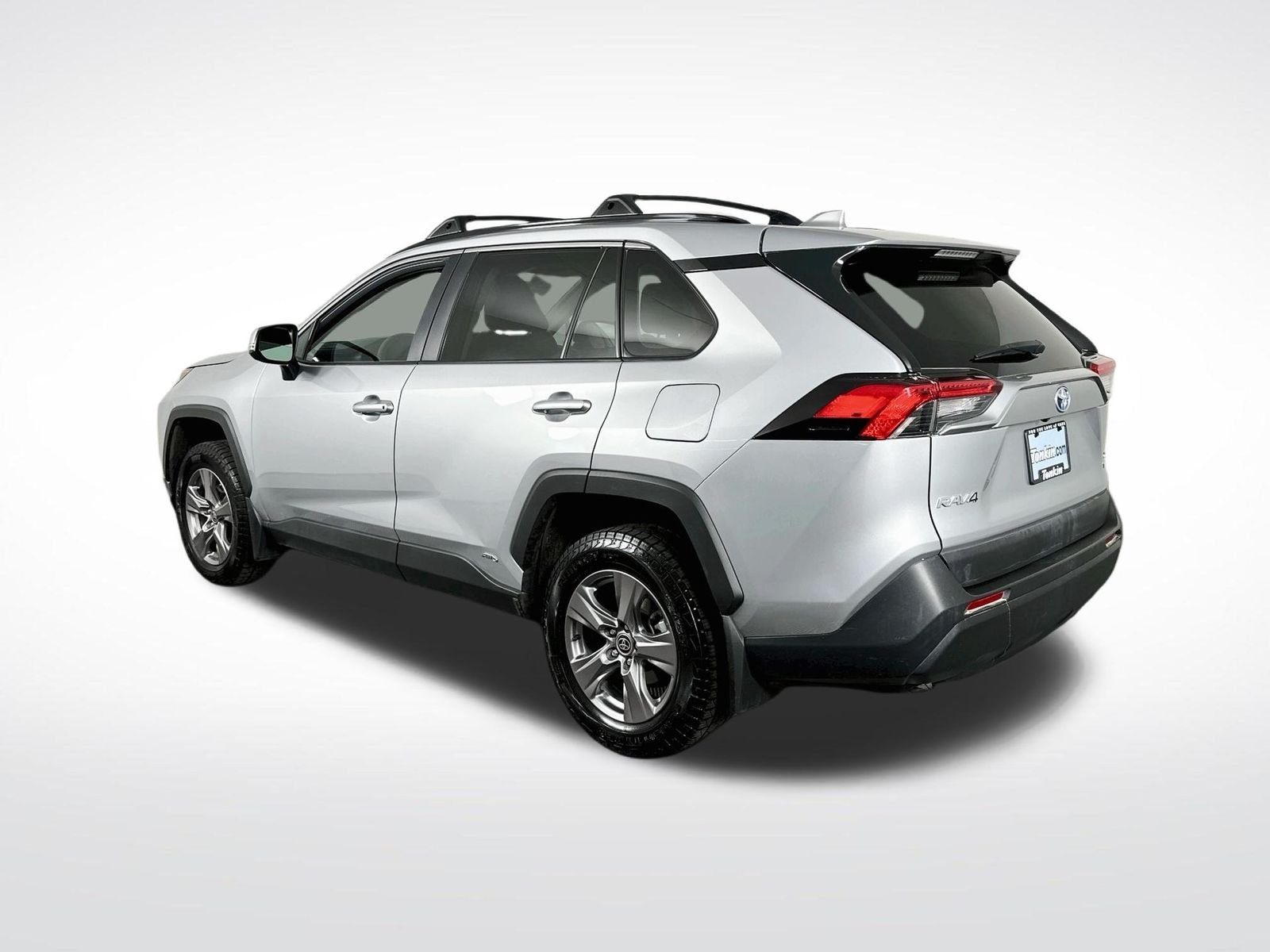 Used 2024 Silver Sky Metallic Toyota XLE image 6