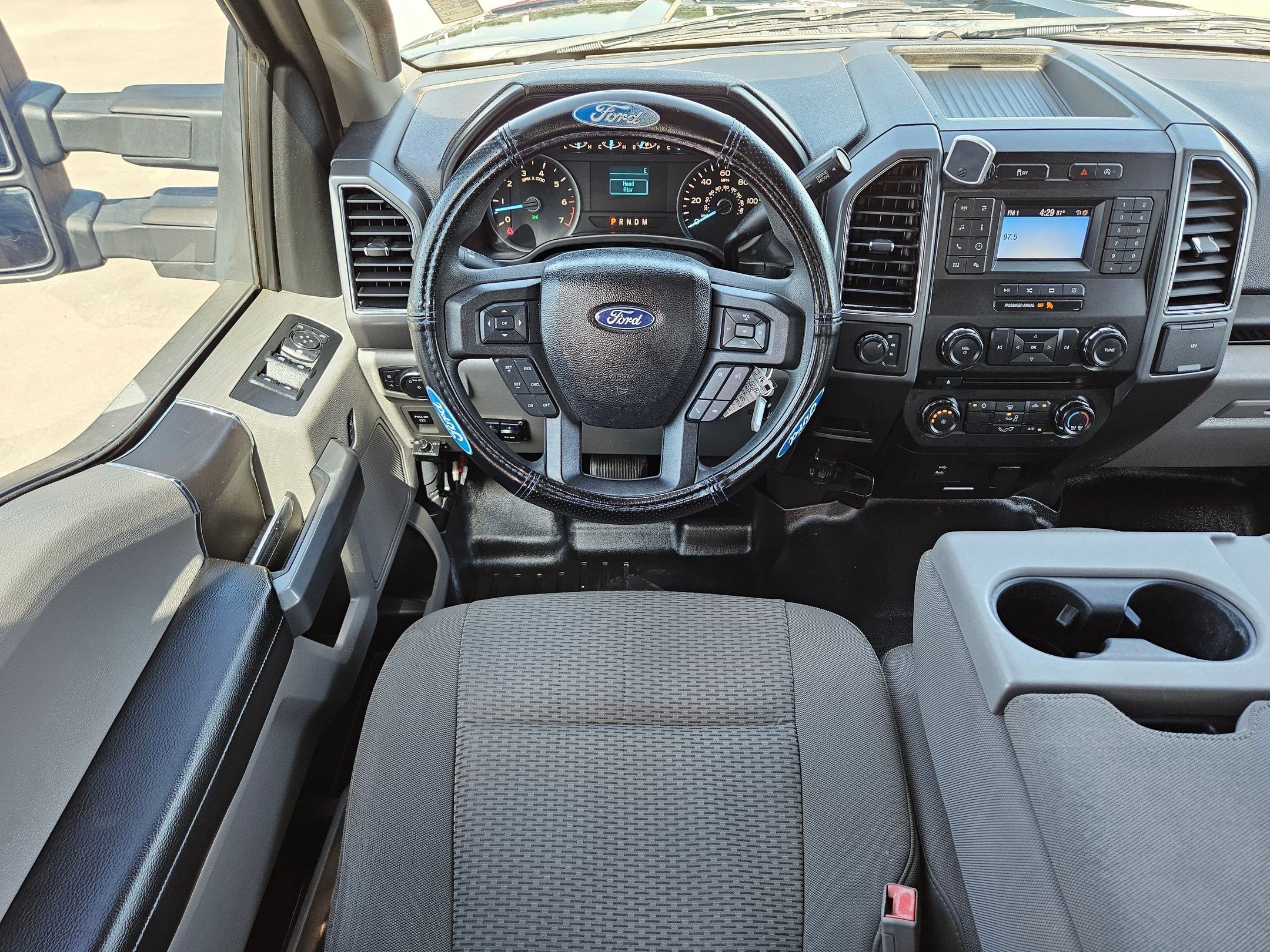 Used 2018 Shadow Black Ford XLT image 24