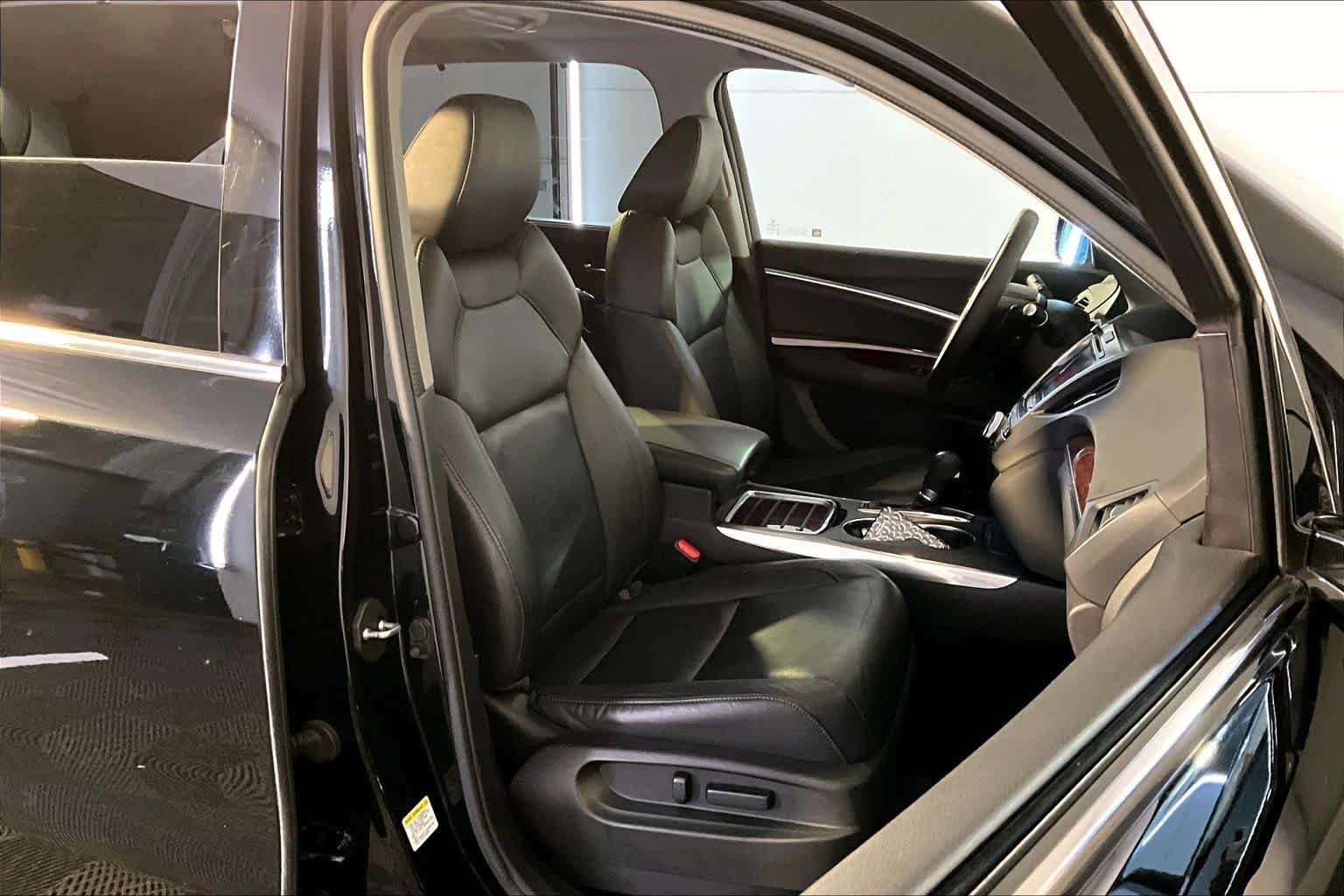 Used 2015 Crystal Black Pearl Acura Tech/Entertainment Pkg image 7
