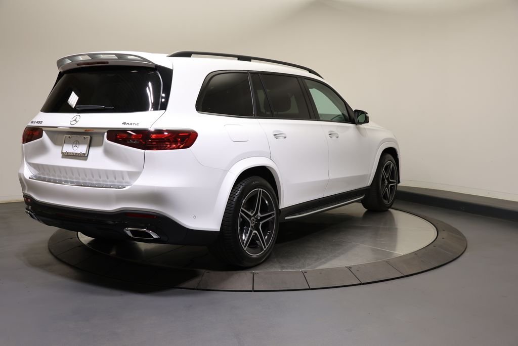 New 2026 MANUFAKTUR Moonlight White Metallic Mercedes-Benz GLS 450 image 7