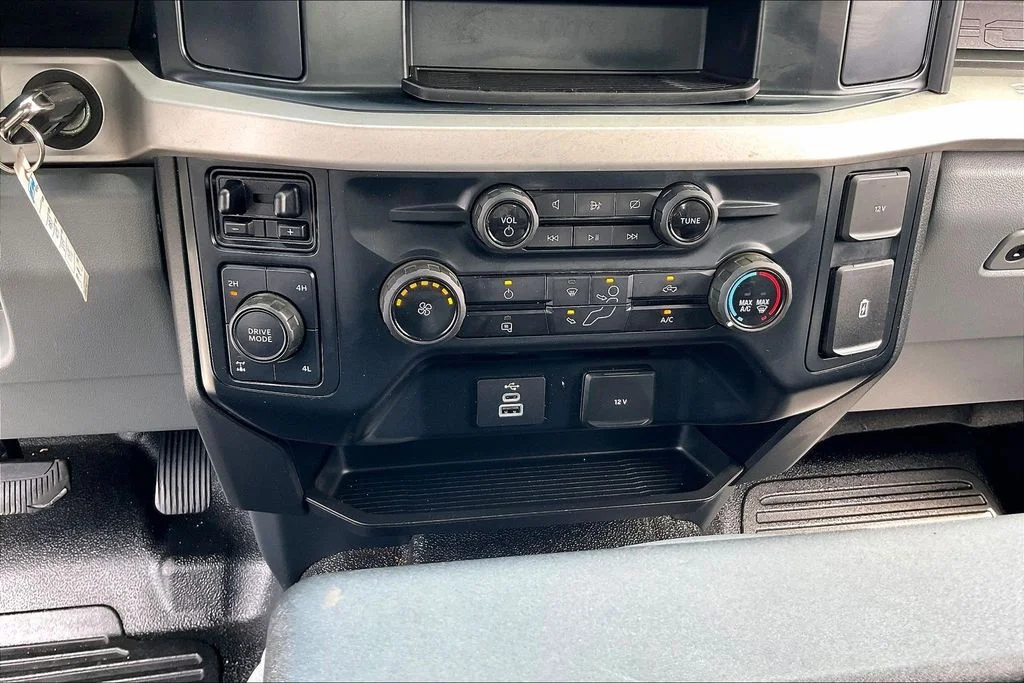 Used 2023 White Ford XL image 35