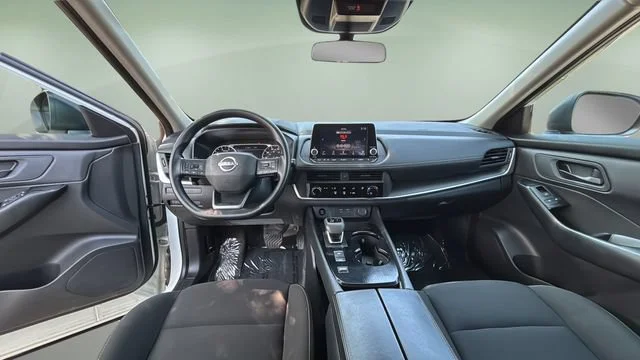 Used 2025 White/off-white Nissan S FWD image 16