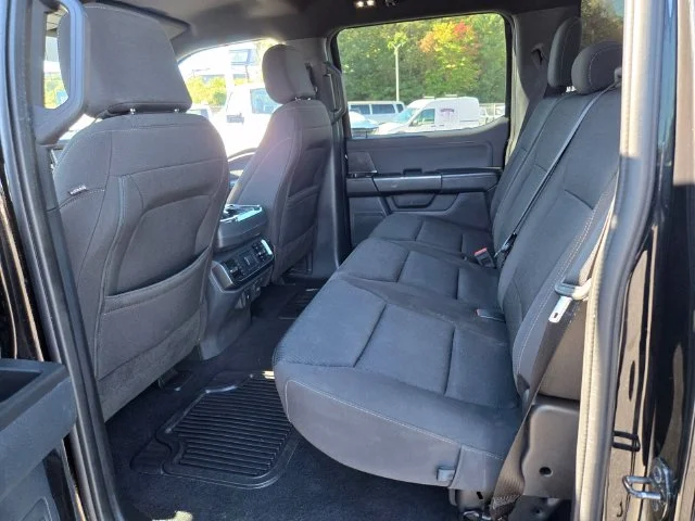 Used 2023 Black Ford XLT image 11