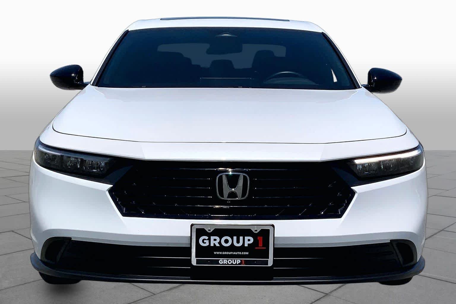 Used 2025 Platinum White Pearl Honda Sport image 4