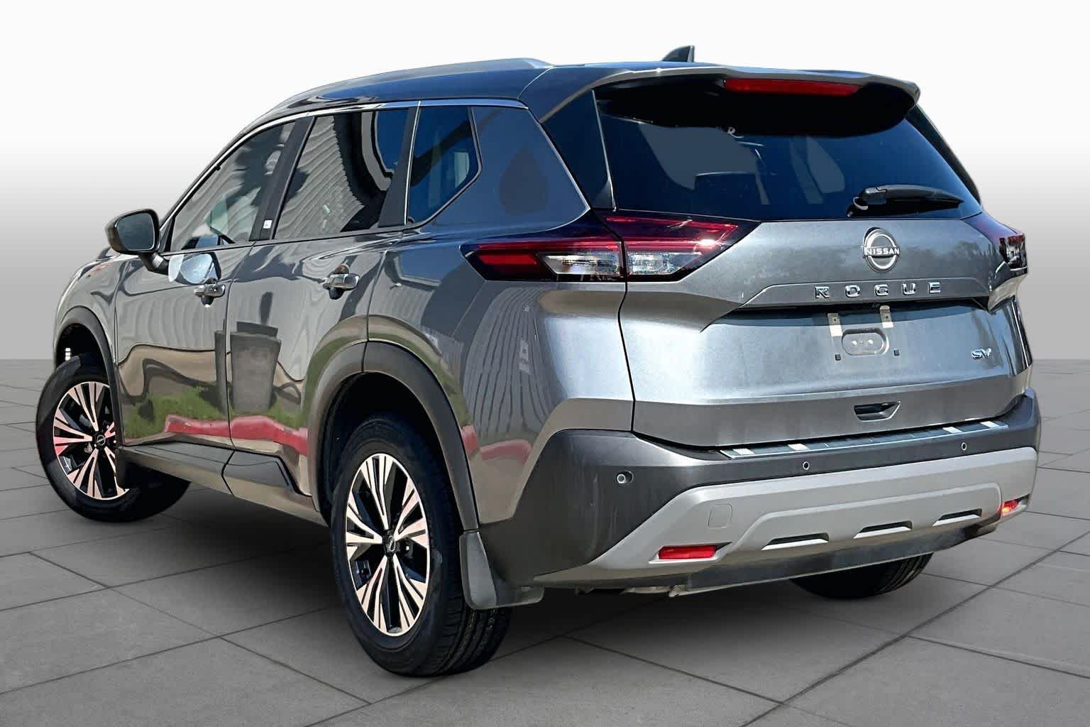 Used 2023 Gun Metallic Nissan SV image 11