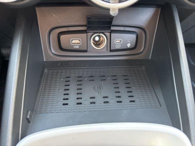New 2026 Lunar White w/Black Roof Hyundai SEL image 59