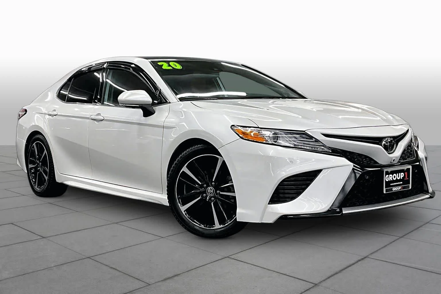 Used 2020 Wind Chill Pearl Toyota XSE image 2