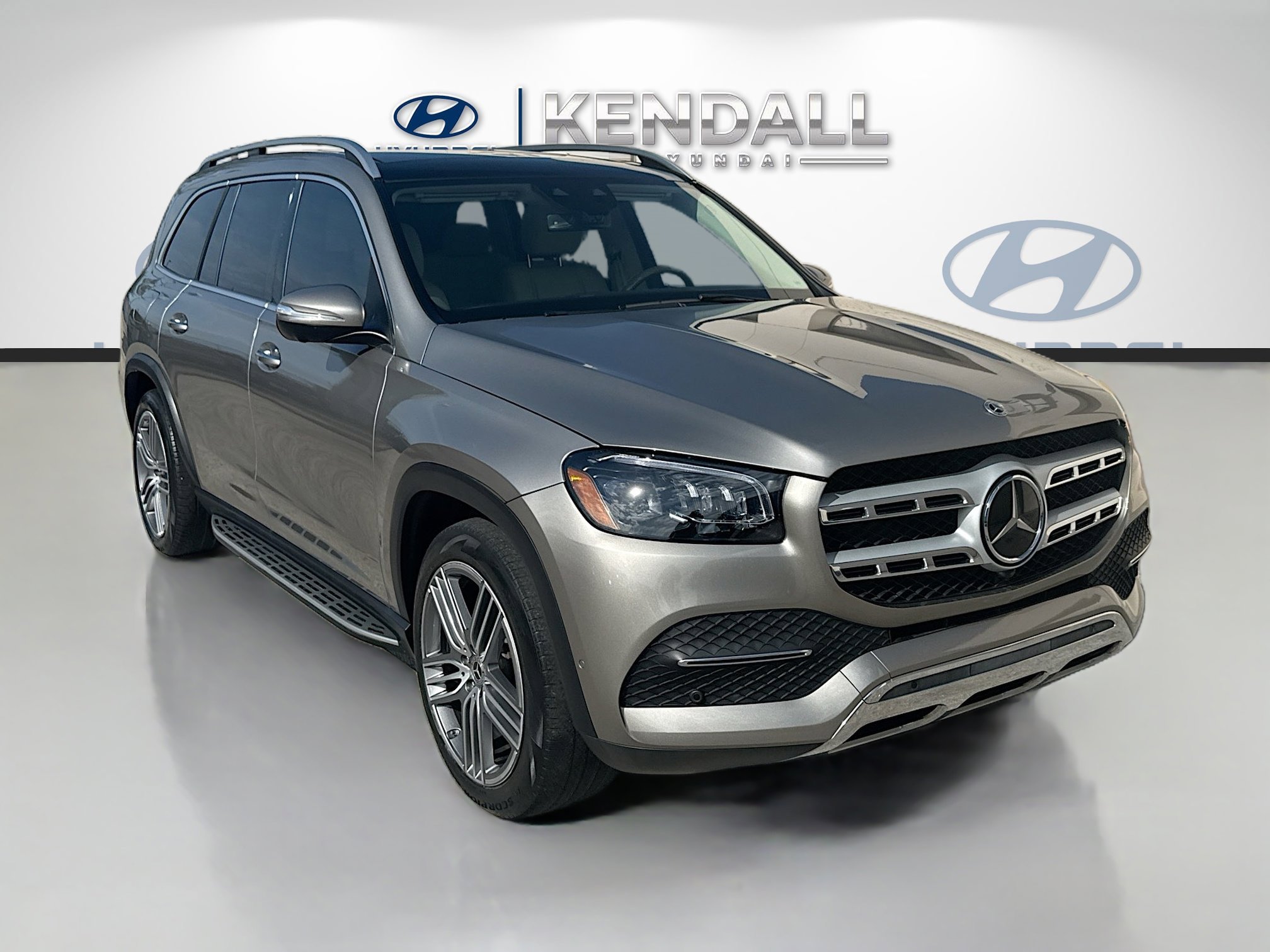 2021 Mercedes-Benz GLS GLS450's photo