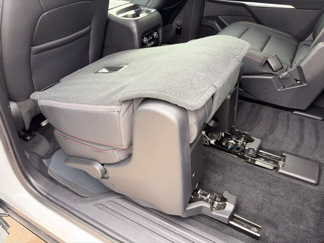 2025 Chevrolet Traverse Z71 - Photo 38