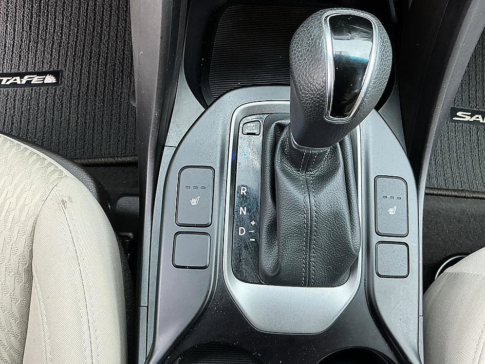 Used 2018 Pearl White Hyundai 2.4L image 20