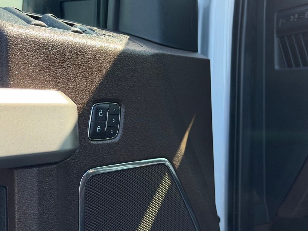 Used 2019 White Ford King Ranch image 15