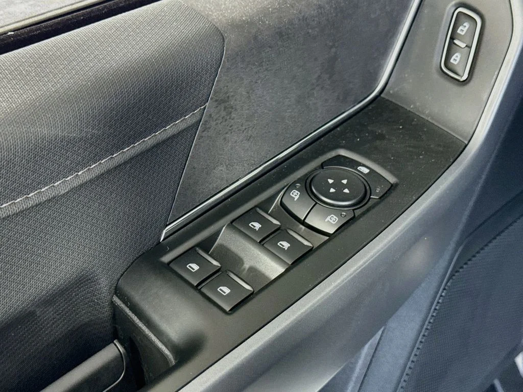 New 2026 Oxford White Ford XLT image 18