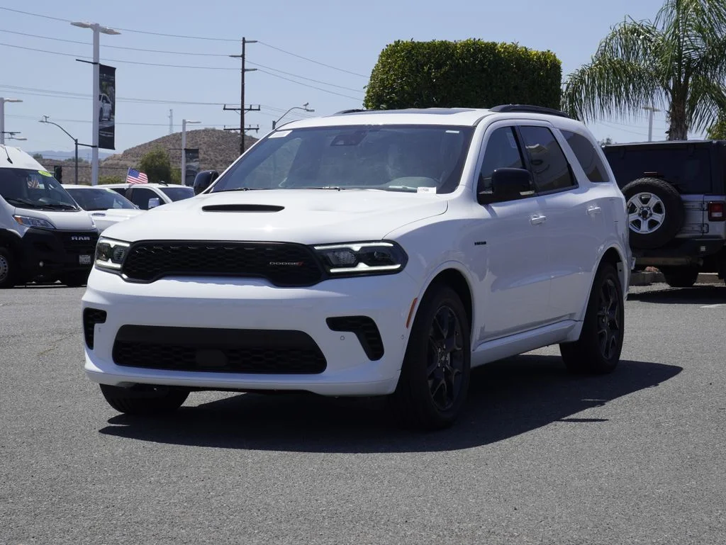 New 2026 White Knuckle Clear-Coat Exterior Paint Dodge GT Plus HEMI V8 image 7