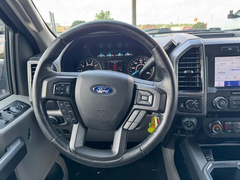 Used 2020 Iconic Silver Metallic Ford XLT image 12