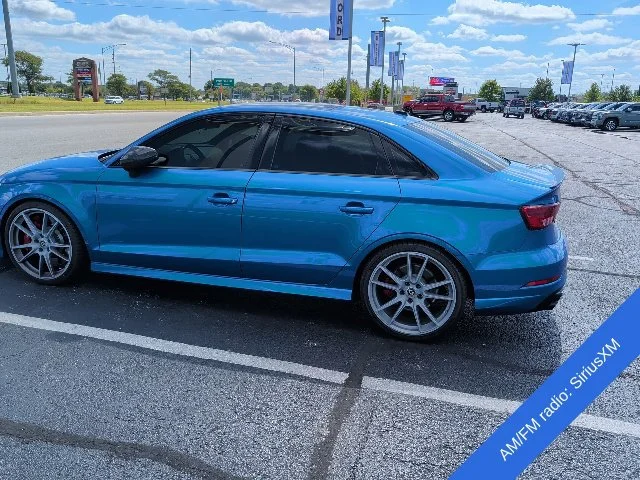 Used 2019 Ara Blue Crystal Effect Audi 2.5T image 10