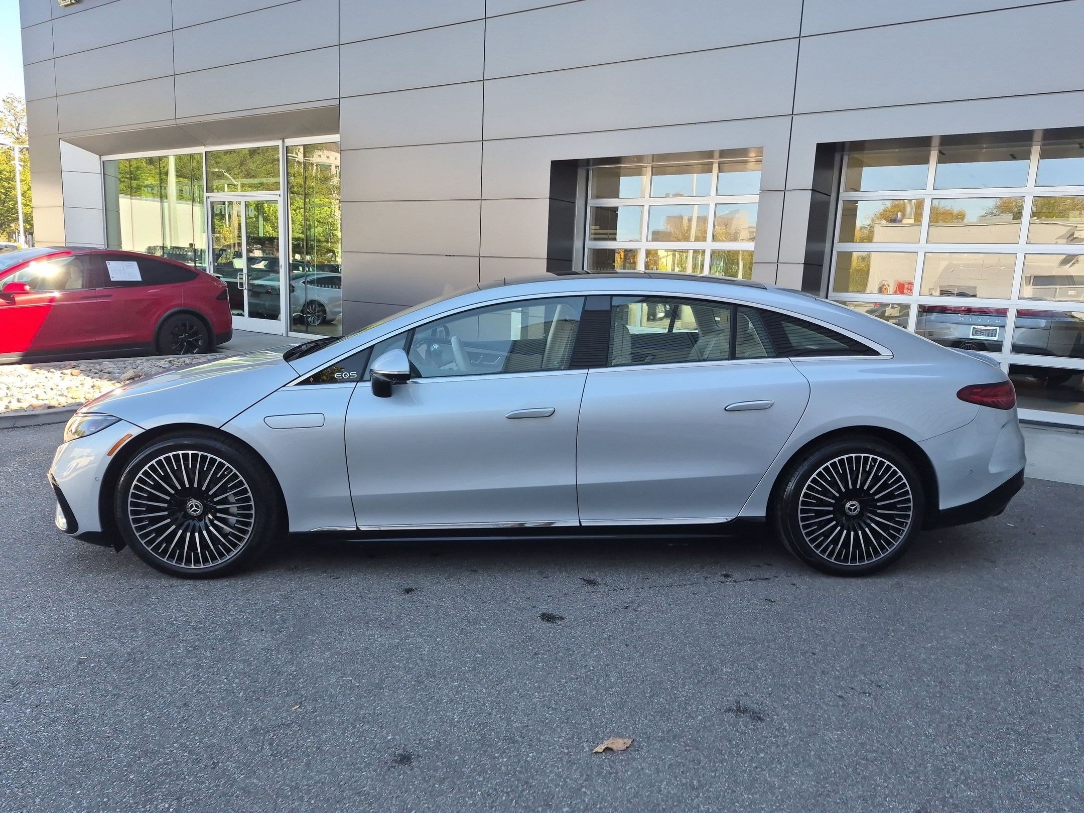 Certified Used 2024 Cirrus Silver Metallic Mercedes-Benz EQS 580 image 7